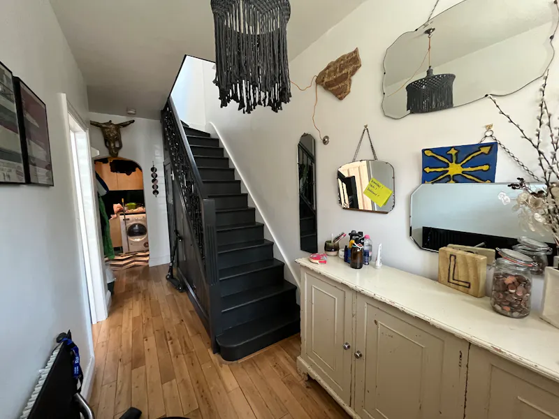 Entrance hall at 1930's Family Home, D2738 (photo 3)