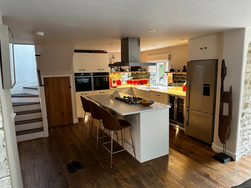 Kitchen at Enchanting Wiltshire Cottage, C940 (photo 3)