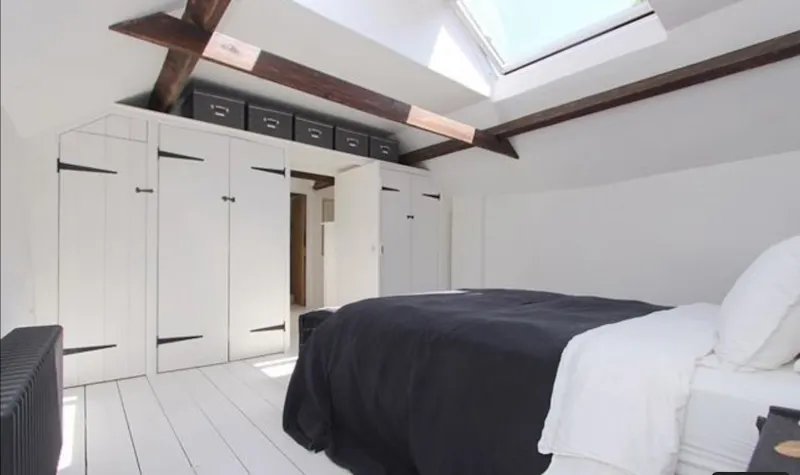 Bedroom at Enchanting Wiltshire Cottage, C940 (photo 15)