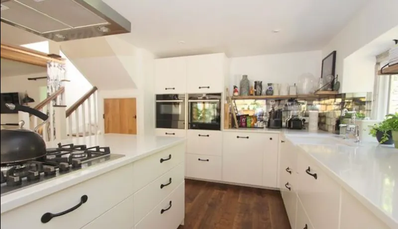 Enchanting Wiltshire Cottage, C940 (photo 4)