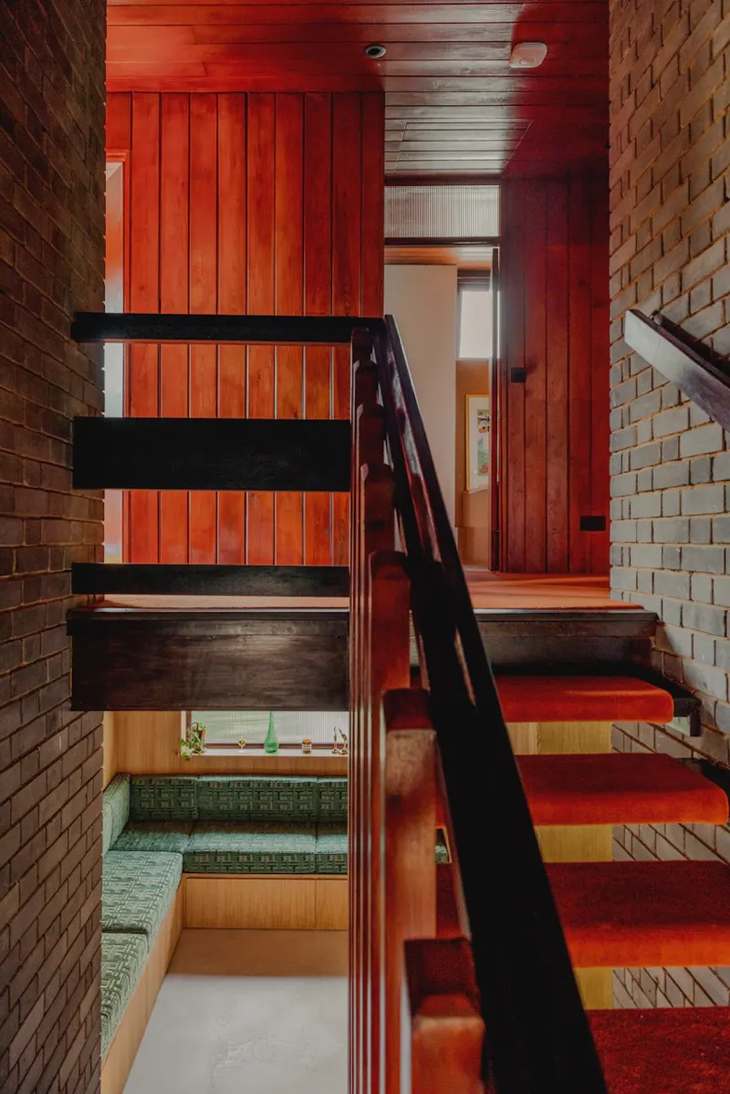 Mid-century Stanmore house, K492 (photo 16)