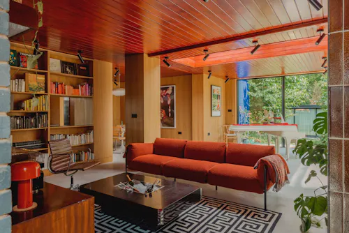Mid-century Stanmore house, K492