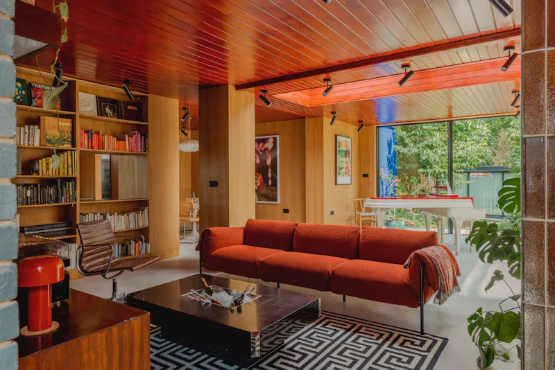 Open plan at Mid-century Stanmore house, K492 (photo 2)