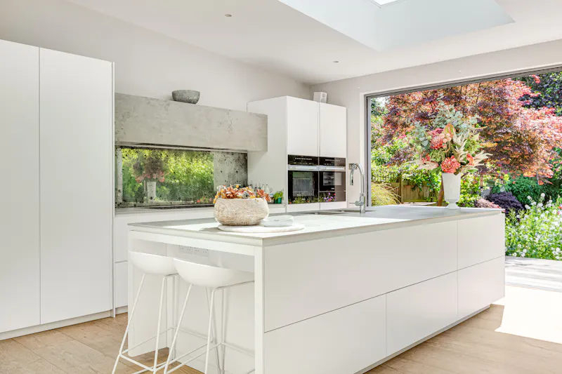 Detached Twickenham  Villa, B2027 (photo 8)