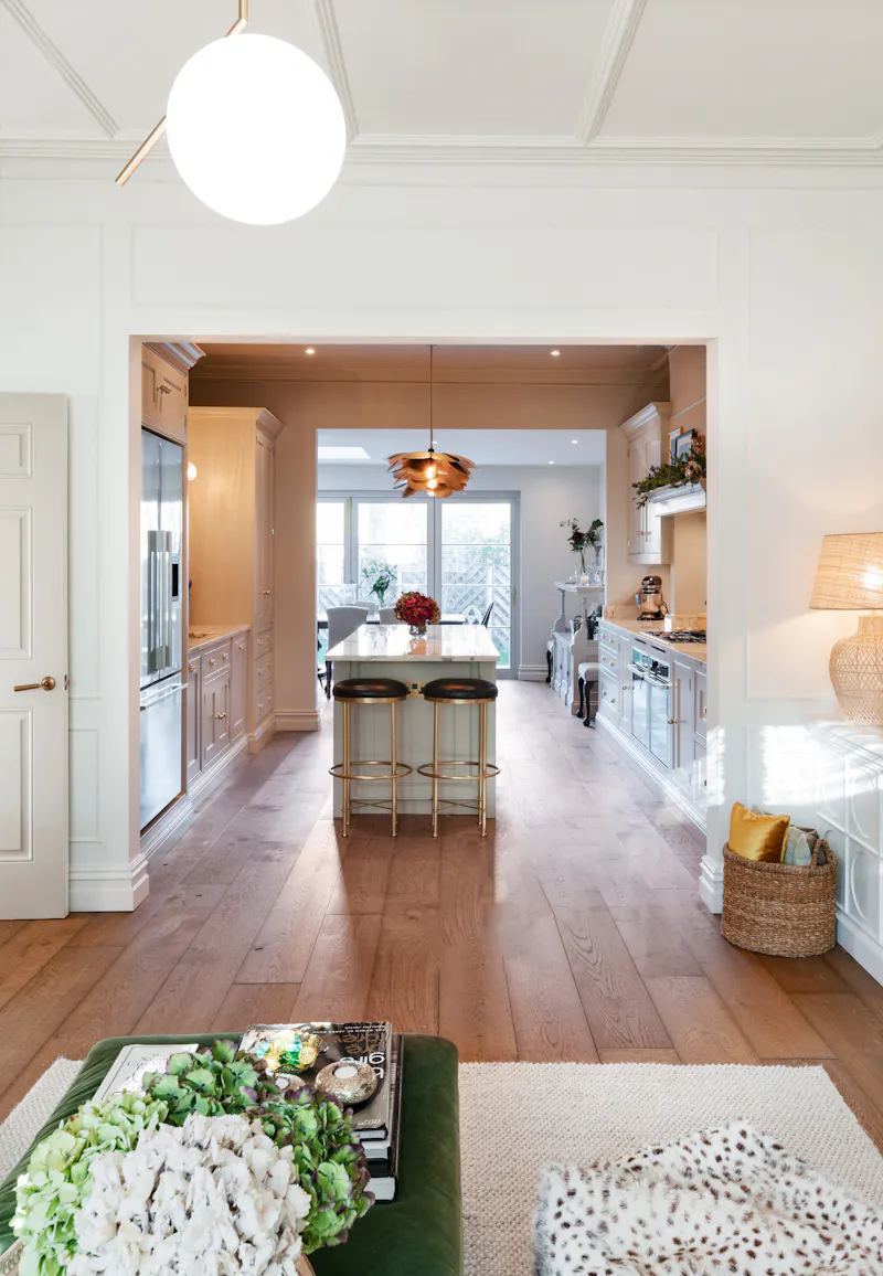 Open plan at Light & neutral Clapham home, E524 (photo 7)
