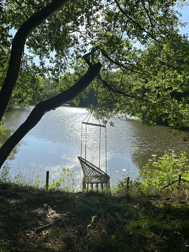 Lake at Mediterranean Dorking villa, D2742 (photo 49)