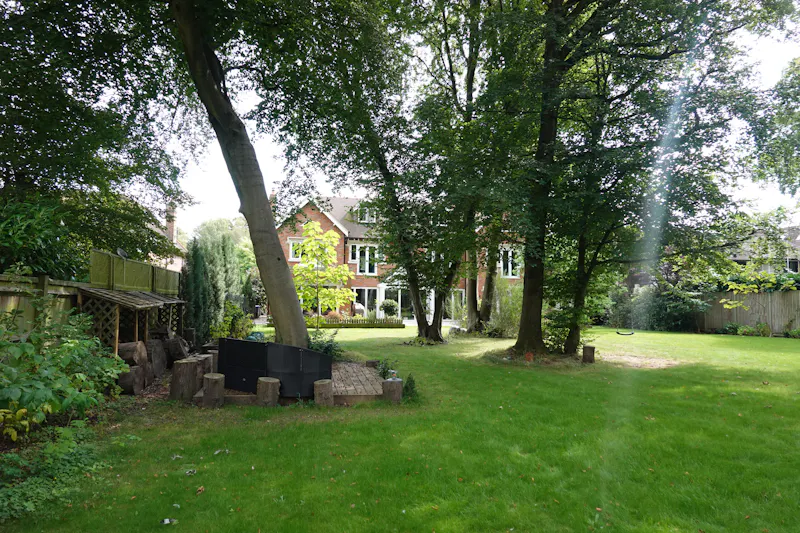 Garden at Detached Beaconsfield home, B2035 (photo 70)