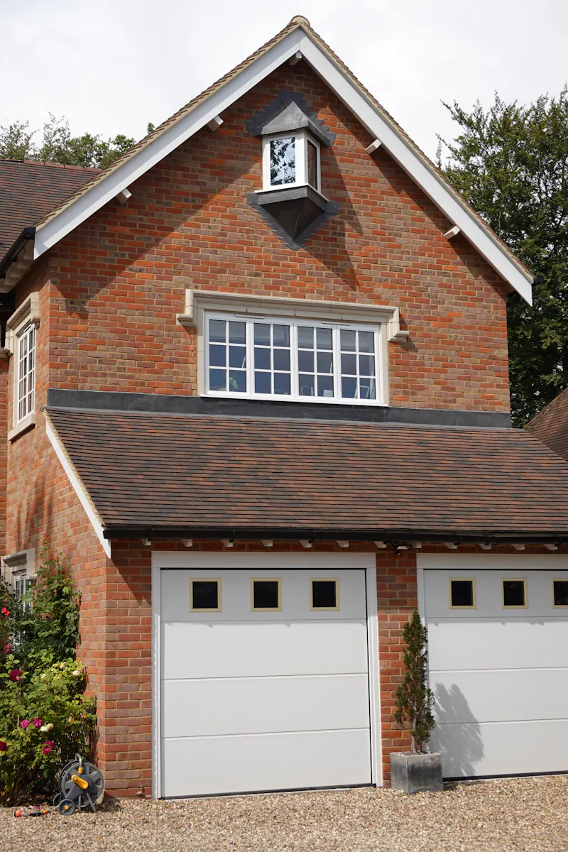 Detached Beaconsfield home, B2035 (photo 79)