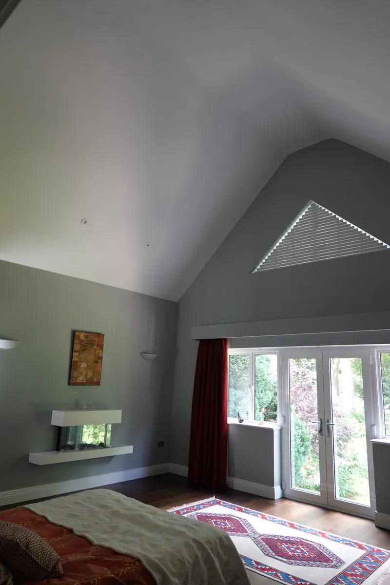 Detached Beaconsfield home, B2035 (photo 44)