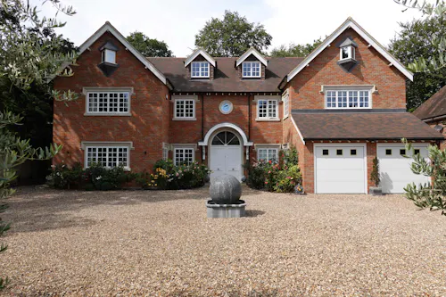 Detached Beaconsfield home, B2035