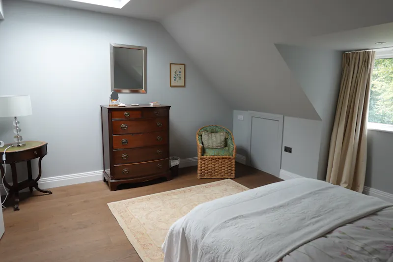 Detached Beaconsfield home, B2035 (photo 38)