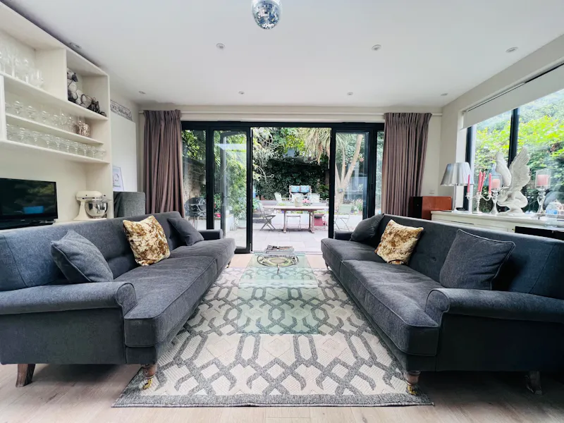 Victorian Terrace Putney Home, B2044 (photo 3)