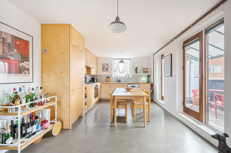 Kitchen at Minimalist Hoxton Loft, F1243 (photo 8)