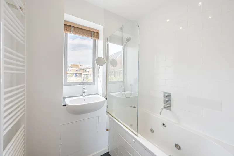 Minimalist Hoxton Loft, F1243 (photo 18)