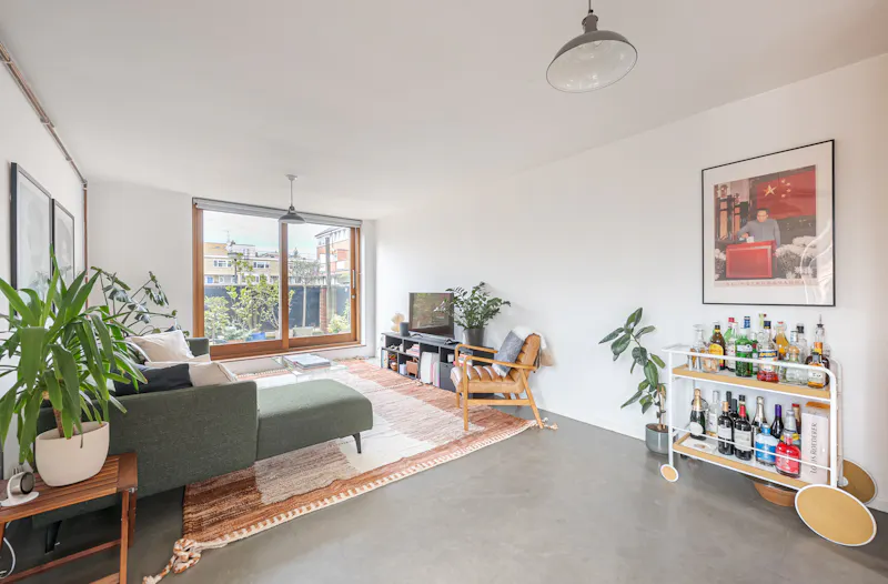 Minimalist Hoxton Loft, F1243 (photo 7)