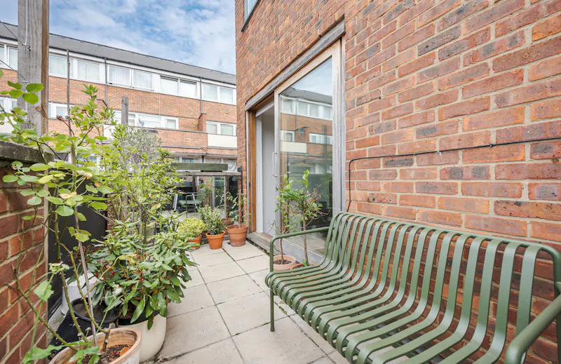 Minimalist Hoxton Loft, F1243 (photo 12)
