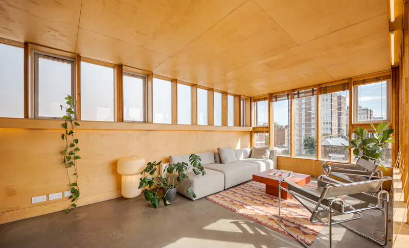 Living Room at Minimalist Hoxton Loft, F1243 (photo 1)