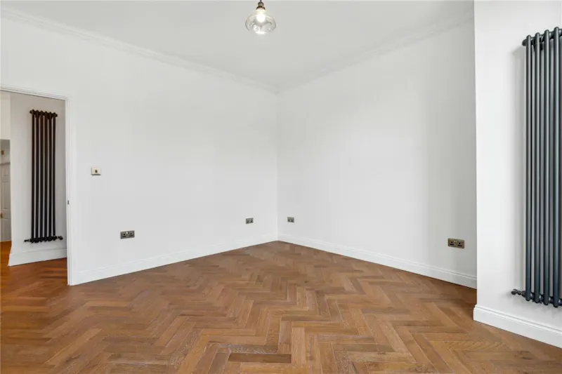 Mid-terrace Cricklewood Home, B2028 (photo 12)