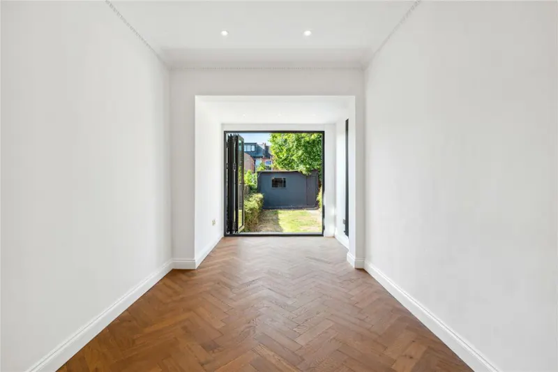 Mid-terrace Cricklewood Home, B2028 (photo 7)