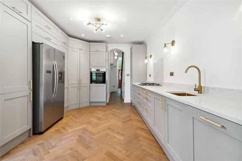 Mid-terrace Cricklewood Home, B2028 (photo 8)