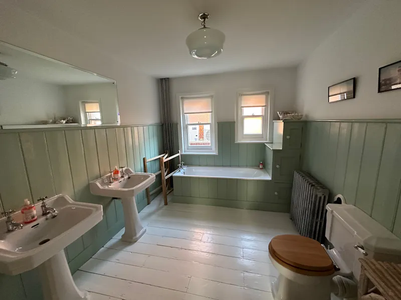 Lovely Ealing family house, B1423 (photo 25)