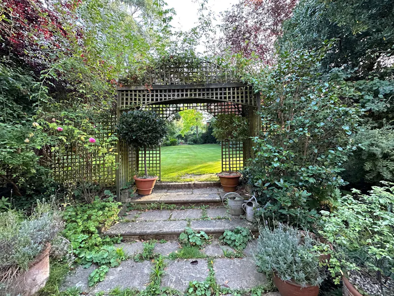 Lovely Ealing family house, B1423 (photo 45)