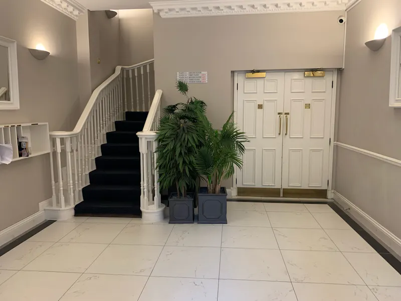 Entrance hall at Belsize Park Penthouse, F1241 (photo 2)