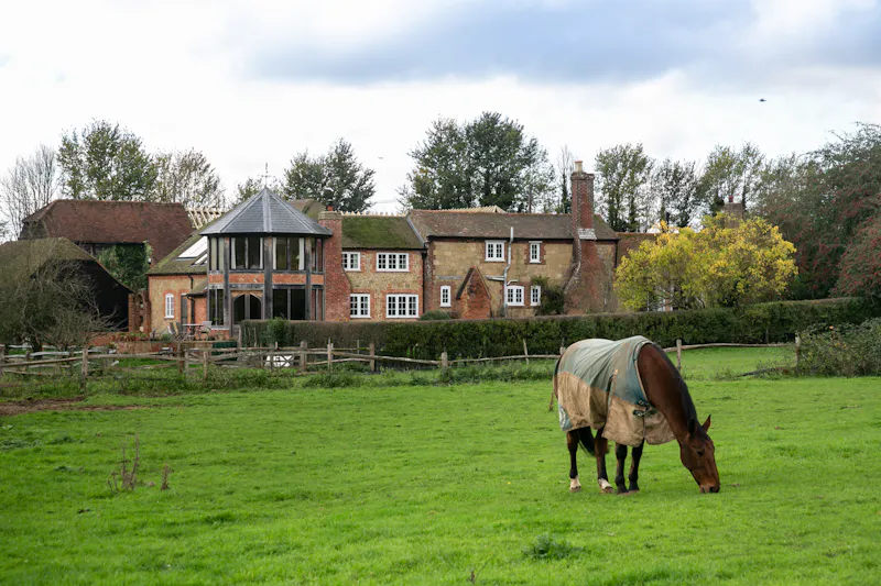 Smart Surrey Farmhouse, L759 (photo 19)