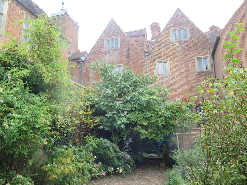 Pangbourne Thameside estate , M130 (photo 23)