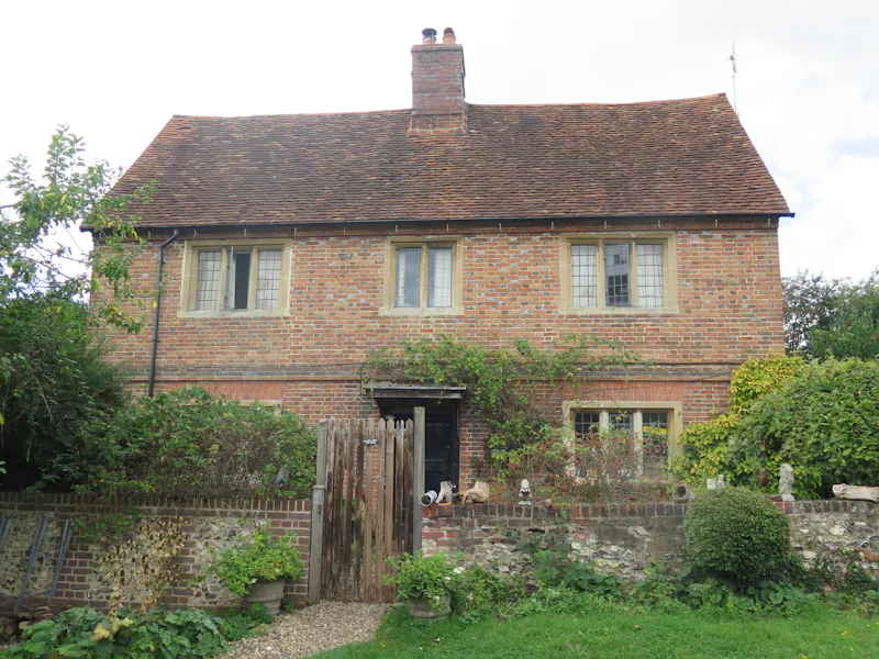 Stable / Outbuildings at Pangbourne Thameside estate , M130 (photo 31)