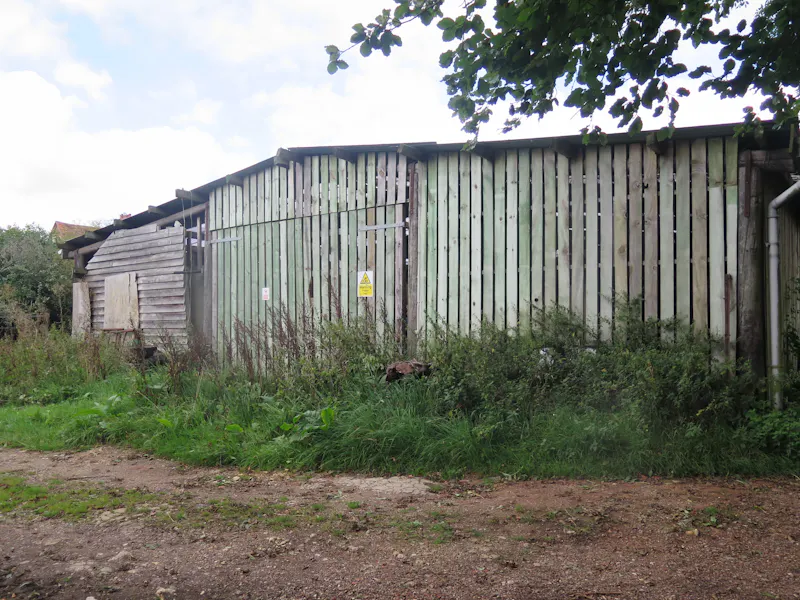 Pangbourne Thameside estate , M130 (photo 36)
