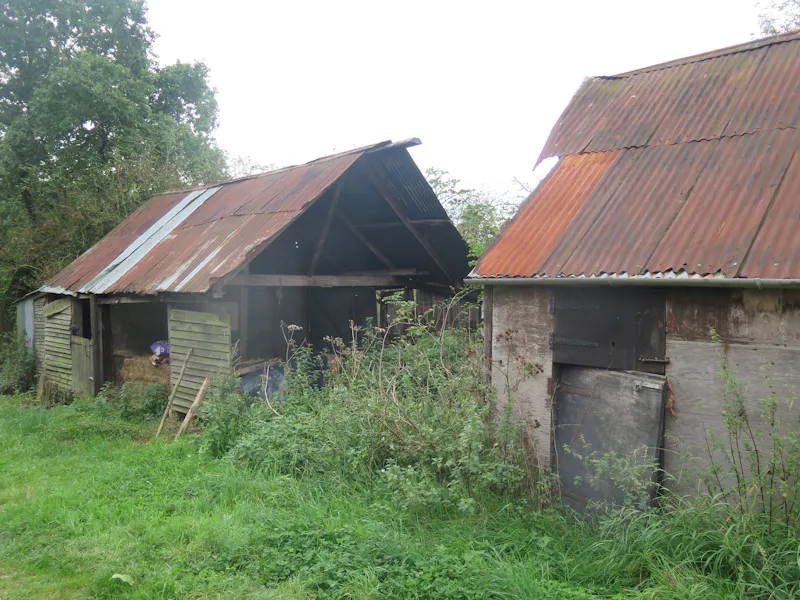 Stable / Outbuildings at Pangbourne Thameside estate , M130 (photo 35)