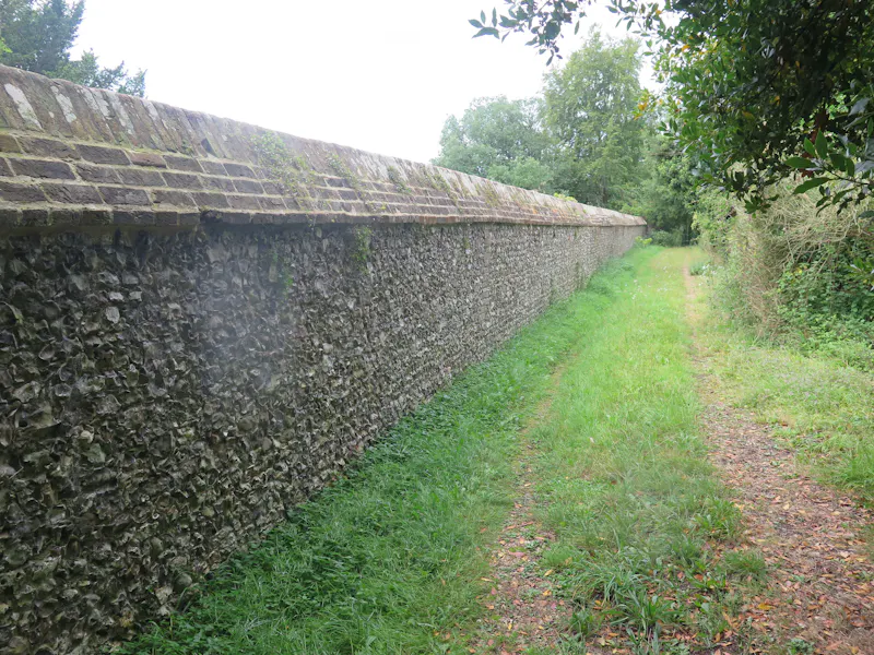 Pangbourne Thameside estate , M130 (photo 59)