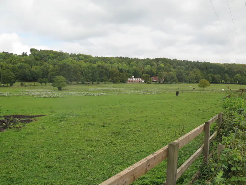 Pangbourne Thameside estate , M130 (photo 94)