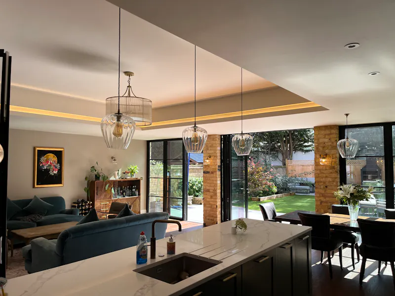 Modern house by Richmond Park, D2747 (photo 5)