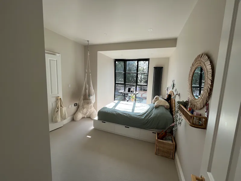 Bedroom - main at Modern house by Richmond Park, D2747 (photo 11)