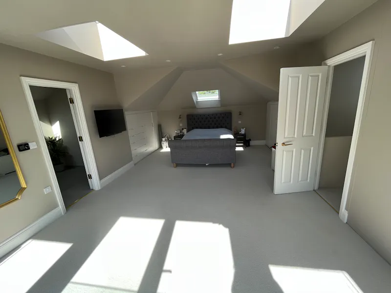 Bedroom at Modern house by Richmond Park, D2747 (photo 15)