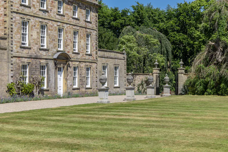 Stunning Yorkshire Queen Anne, A1616 (photo 69)
