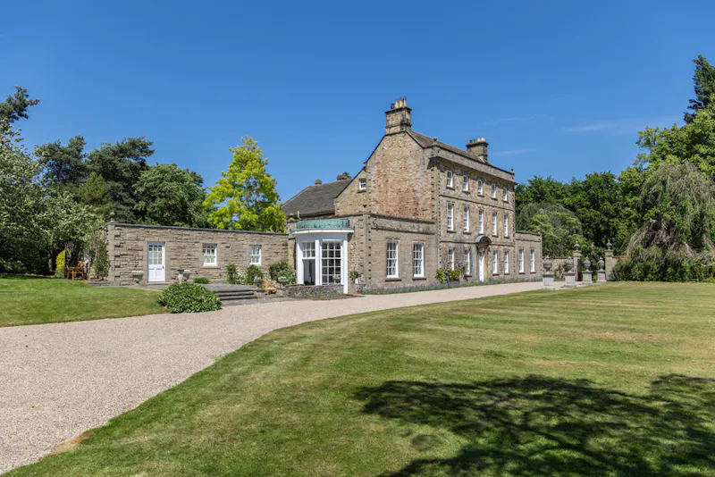 Stunning Yorkshire Queen Anne, A1616 (photo 70)