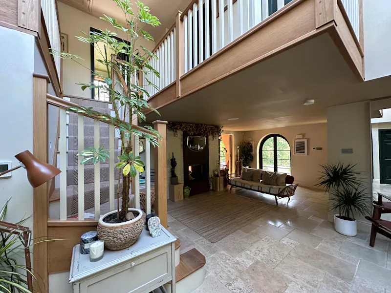 Mediterranean Dorking villa, D2742 (photo 8)