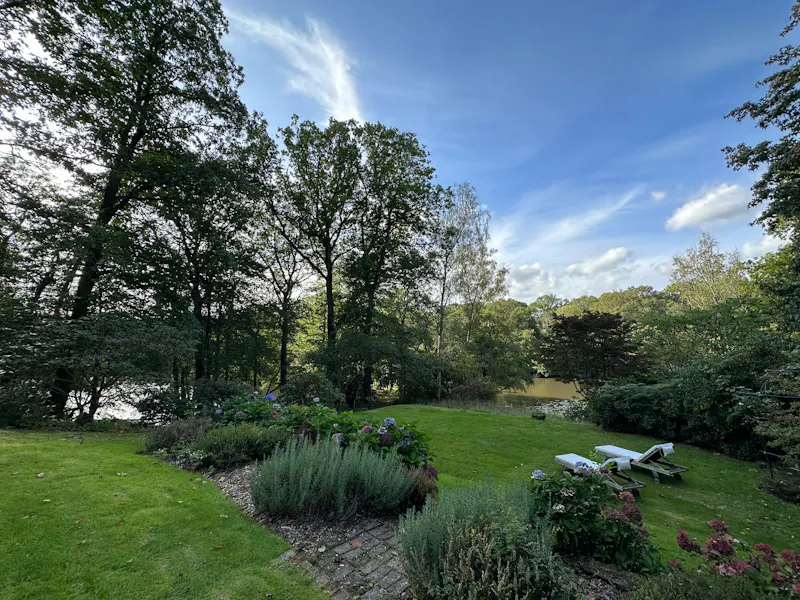 Mediterranean Dorking villa, D2742 (photo 46)