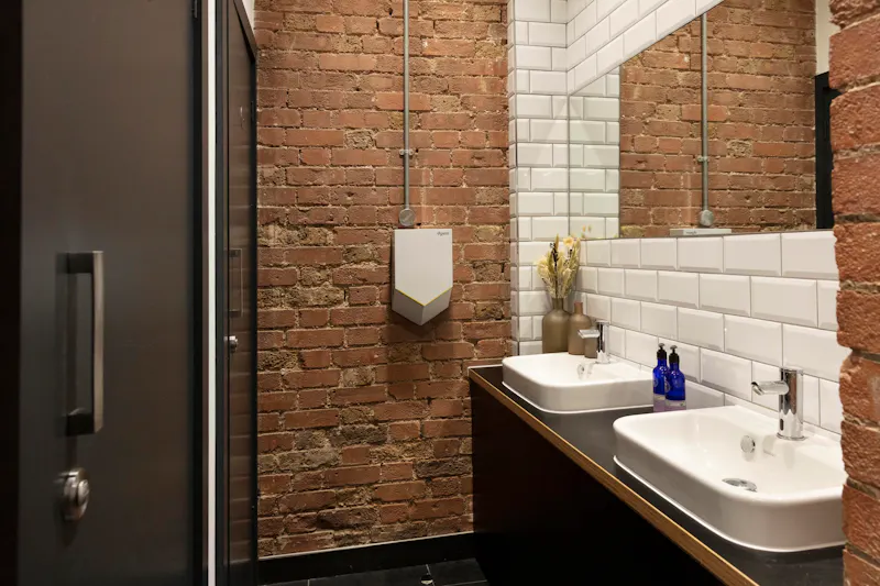 Bathroom at Loft studio in Old Street, N547 (photo 12)