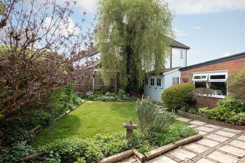 1950s Epsom family home, D2748 (photo 31)