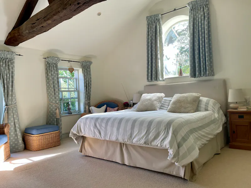 Bedroom at Barn conversion in Swanmore, D2743 (photo 41)