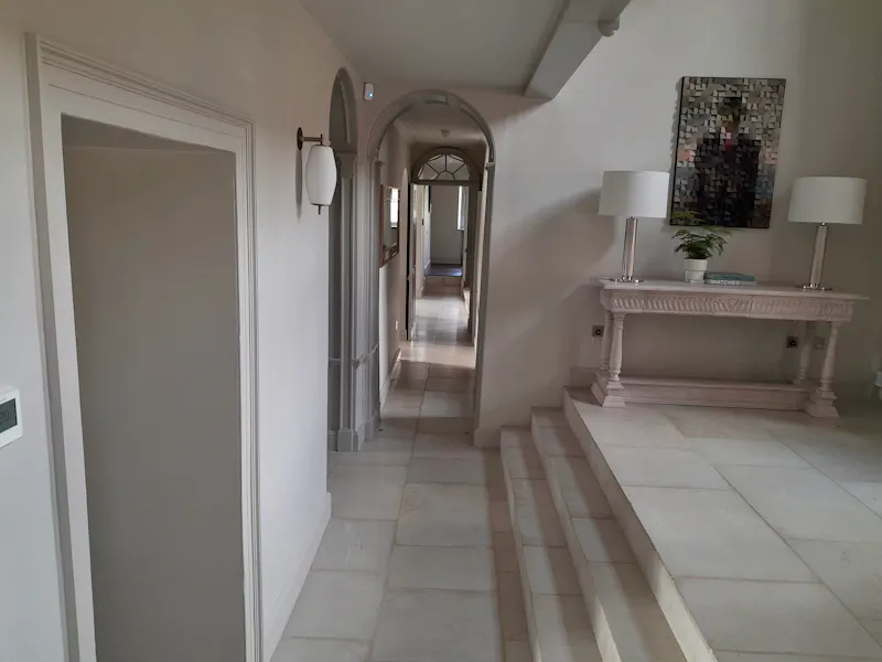 Restored Cotswold Manor House, A1617 (photo 7)