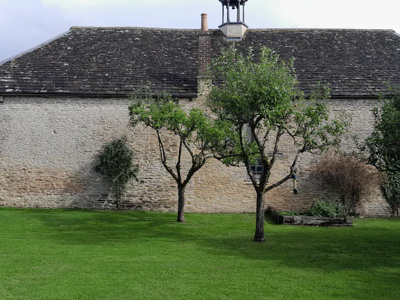 Restored Cotswold Manor House, A1617 (photo 42)