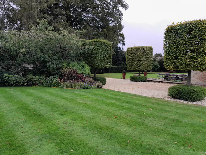 Restored Cotswold Manor House, A1617 (photo 48)