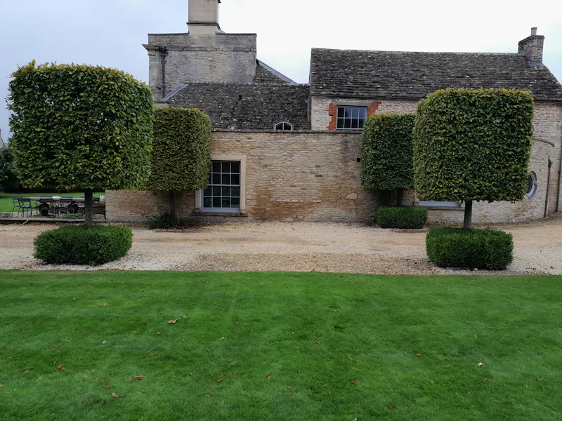Restored Cotswold Manor House, A1617 (photo 47)