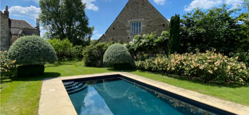 Restored Cotswold Manor House, A1617 (photo 41)