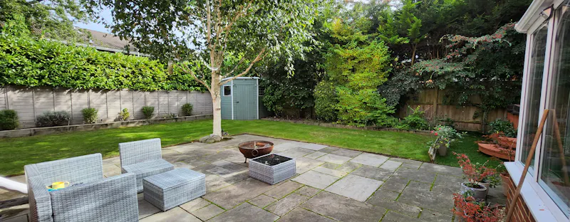 Garden at Sindlesham cul-de-sac home, D2746 (photo 15)